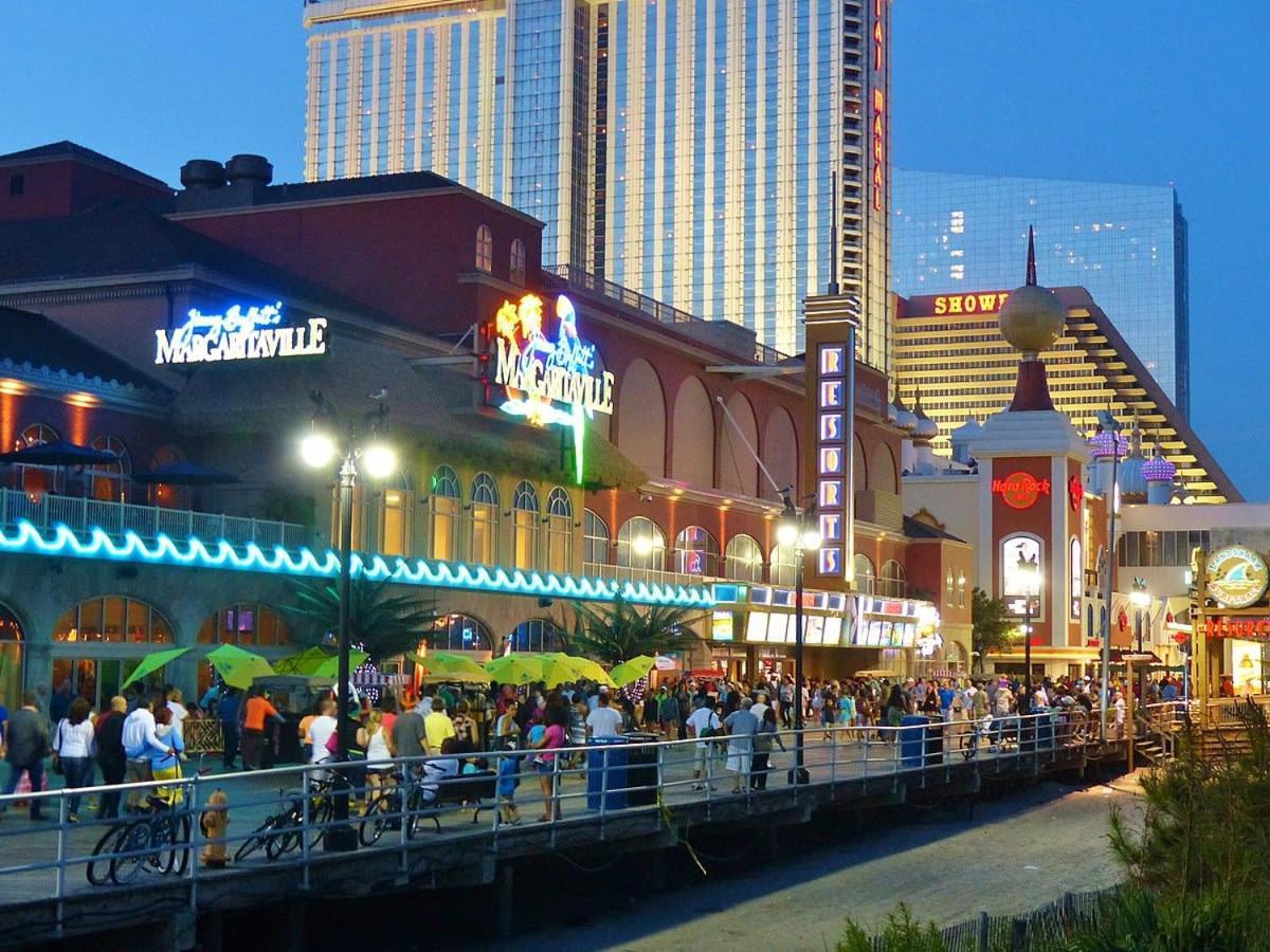 Beachfront Double Queen - Cozysuites Atlantic City Exterior photo